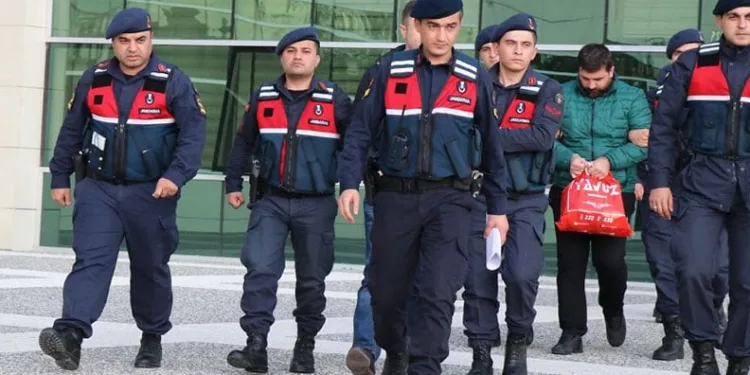 D-100’ü yarış pistine çevirenler enselendi: Sürücülere 7 bin 842 lira ceza