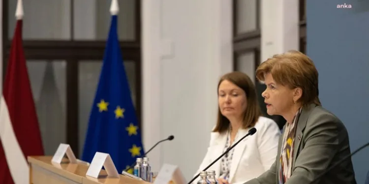 Balık tezgahlarında son 3-4 senenin en bol palamut sezonu yaşanıyor