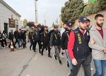 Batman’da 23 yıl hapis cezası olan firari yakalanarak tekrar cezaevine teslim edildi