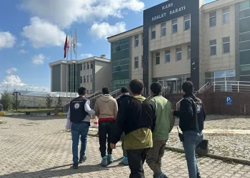 Samsun’da silah operasyonunda gözaltına alınan 4 kişi adliyeye sevk edildi