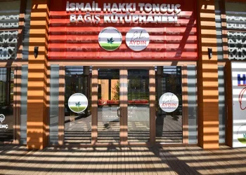 10 bin Ata posteri dağıtılmaya başlandı