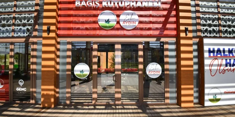 10 bin Ata posteri dağıtılmaya başlandı