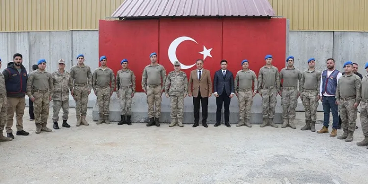 Adana’da zirveye kar yağdı, elma hasadı erken yapıldı