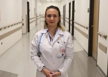 10 bin Ata posteri dağıtılmaya başlandı