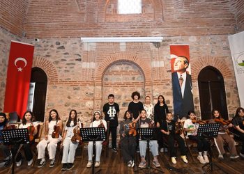 Huzurevi sakinleri yaza piknikle veda etti