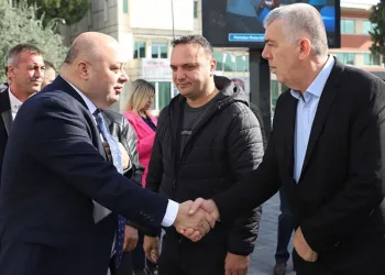 “Meme kanseri el ile fark edilene kadar tümör büyümüş oluyor, düzenli kontrole gidin”