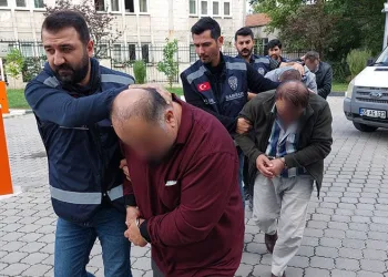 Samsun’da silah operasyonunda gözaltına alınan 4 kişi adliyeye sevk edildi