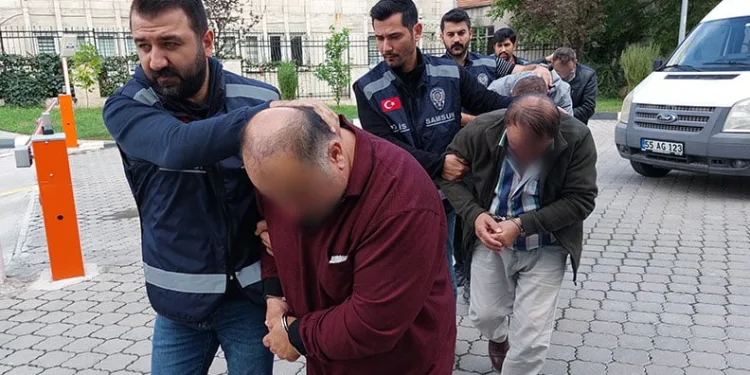 Samsun’da silah operasyonunda gözaltına alınan 4 kişi adliyeye sevk edildi