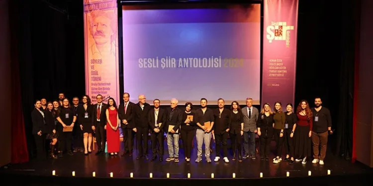 10 bin Ata posteri dağıtılmaya başlandı