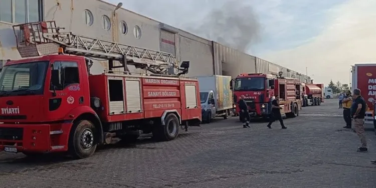Jandarma şüpheli araçta silah ve uyuşturucu ele geçirdi: 5 gözaltı
