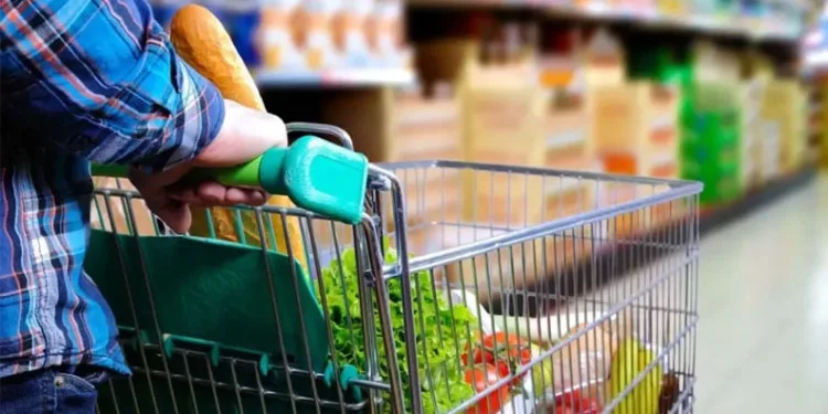 Adana’da zirveye kar yağdı, elma hasadı erken yapıldı