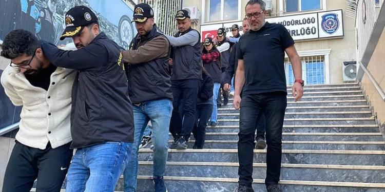 Otomobil ile motosiklet çarpıştı: 1 yaralı