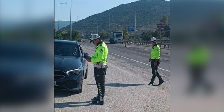 Edirne’de çiftlik yangını: Tavuklar ve arılar telef oldu