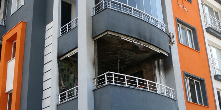 Çanakkale’de narkotik operasyonu: Gözaltındaki 5 şüphelinin emniyetteki işlemleri sürüyor