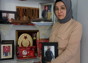 Adana’da zirveye kar yağdı, elma hasadı erken yapıldı