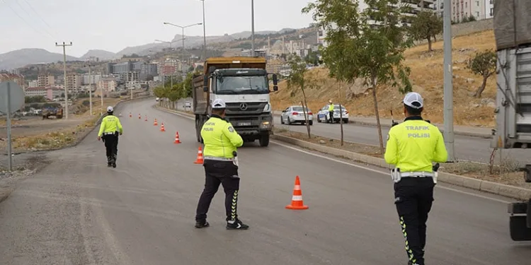 Uyuşturucu tacirleri ‘Mia’nın burnuna takıldı