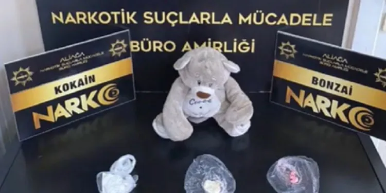 Kontrollü bina yıkımında facianın eşiğinden dönüldü: Mahsur kalan 8 kişi kurtarıldı