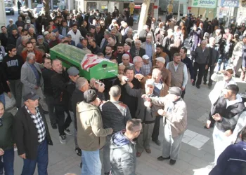 Otomobil ile motosiklet çarpıştı: 1 yaralı