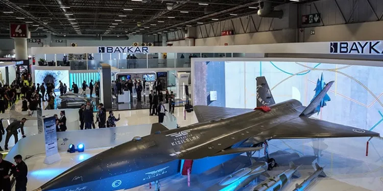 Adana’da zirveye kar yağdı, elma hasadı erken yapıldı