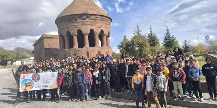 Şehit ailelerinin Adli Tıp Kurumu’nda bekleyişi