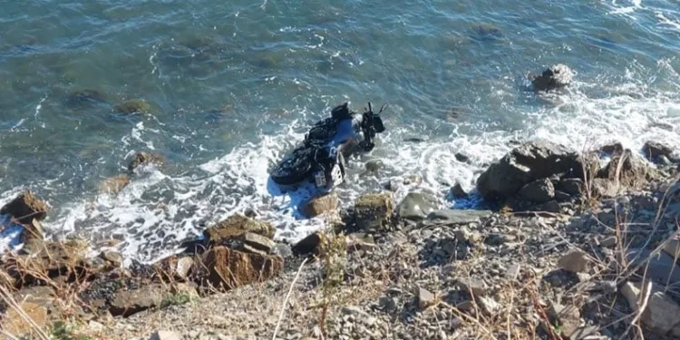 Kameralara aldırış etmeden iki elektrikli bisiklet çaldı