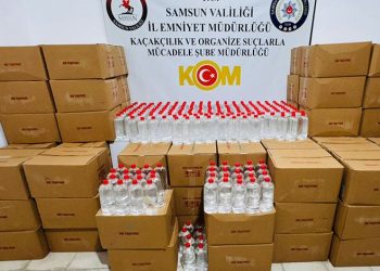 Ankara’da eğlence merkezinde bir kişi görüştüğü kadını öldürdükten sonra kendini vurdu