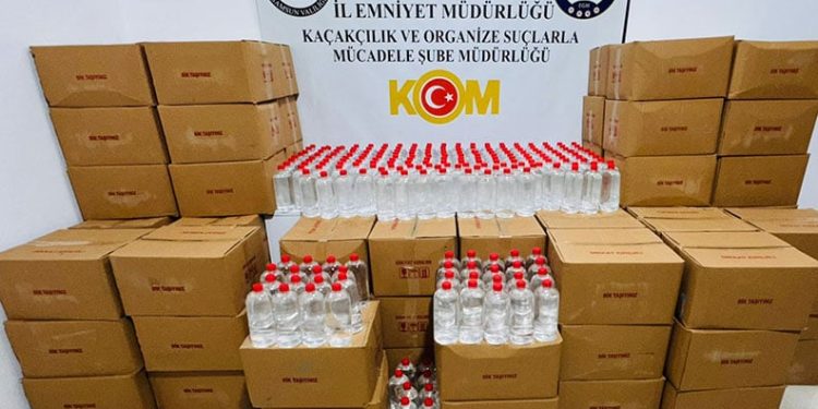 Ankara’da eğlence merkezinde bir kişi görüştüğü kadını öldürdükten sonra kendini vurdu