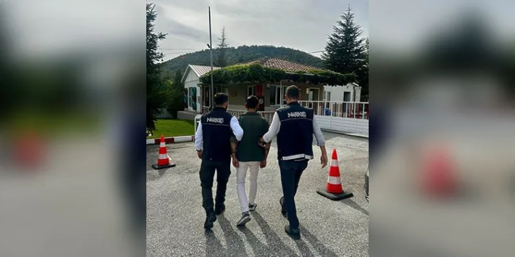 Otomobil takla attı: 1 yaralı