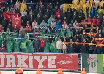 Teksas Karadağ’da Milli takımın yanında