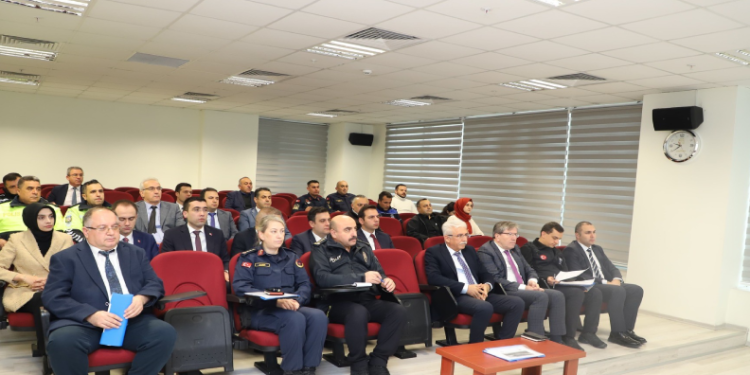 Kış mevsimindeki tedbirleri masaya yatırıldı