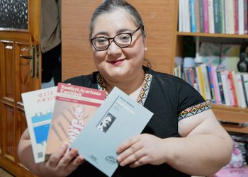 Kitaplarını Osmangazi Belediyesi’ne bağışladı