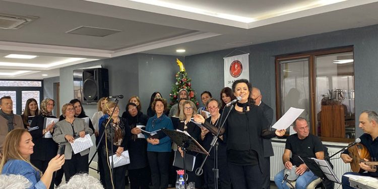 İzzet Şadi Sayarel Huzurevi sakinlerine müzik ziyafeti