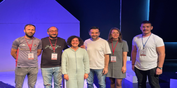 “Kalbimdeki Pervane” Atta Çocuk Tiyatroları’nda sahnelendi.