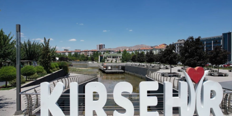 Kırşehir’de, şiddetli rüzgar uyarısı