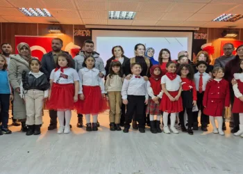 İstiklâl Marşı’nı güzel okuma şiir yarışması düzenlendi