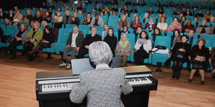 Bursa’nın ilk müzik öğretmeninden piyano resitali
