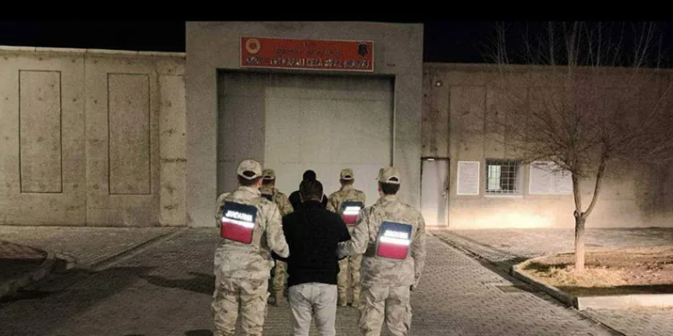 Uyuşturucu maddeyle yakalanan 2 şahıstan 1’i tutuklandı