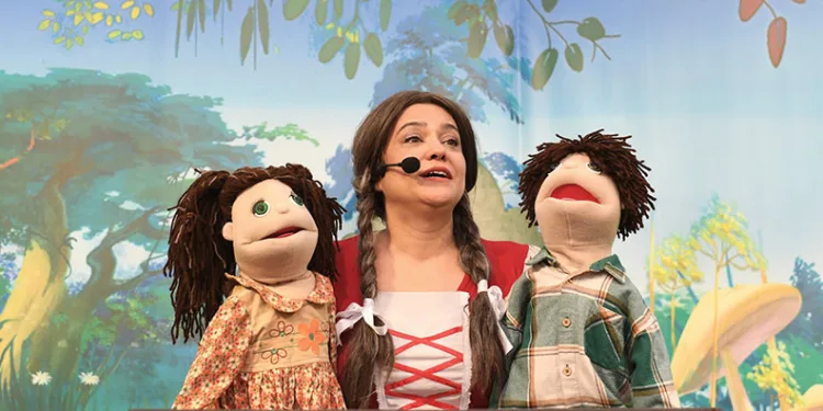 Hansel ile Gretel çocuklar için sahnelendi