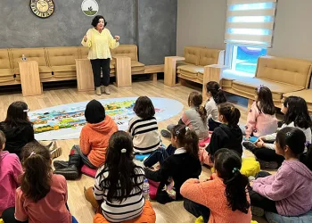 Çocuklar için Masal Tadında Şiirler