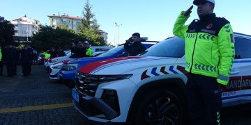 İki kardeşi arama çalışmaları İstanbul Boğazı’nda sürdü