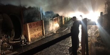 Camiyi kundaklayan psikolojik sorunları olan şahıs yakalandı