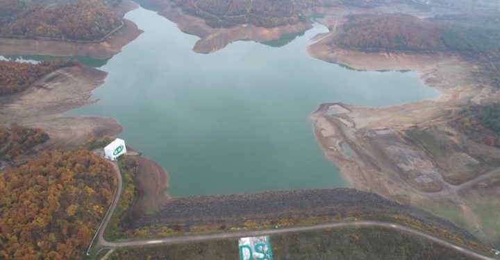 Bitlis Valisi Karakaya karakol ve üs bölgelerini havadan inceledi