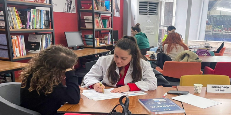 Kitap Kafe’lerde ücretsiz soru çözümü başladı