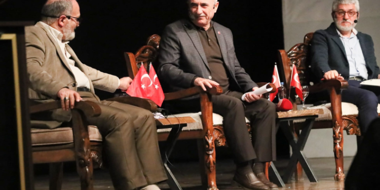 ‘Mardin şiir akşamları’ programına yoğun ilgi