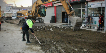 Altyapı ve üstyapı çalışması başlattı