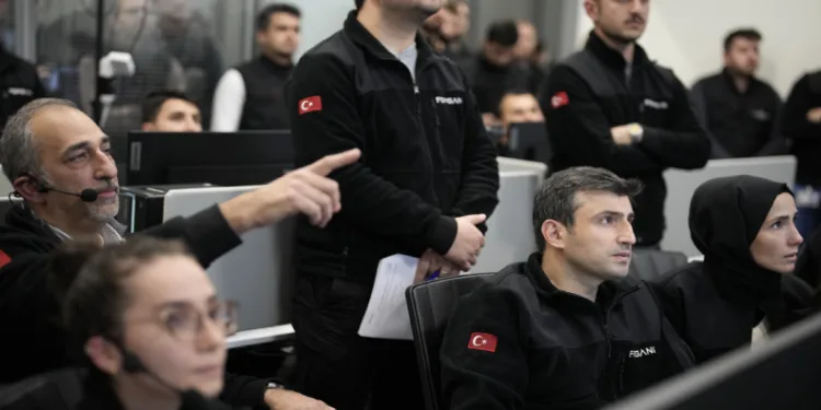 Türkiye’nin en büyük milli uydusu fırlatıldı