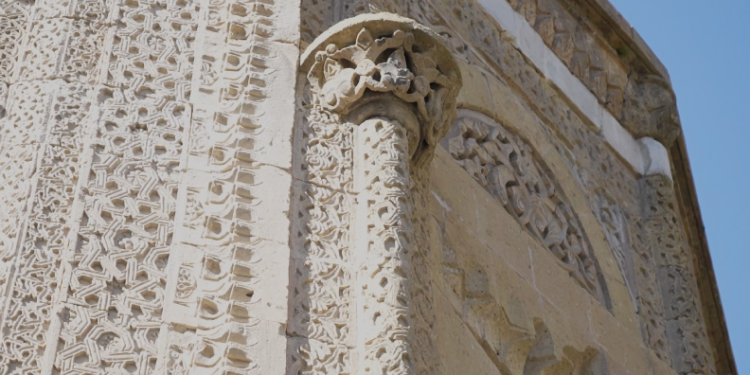 Tarihi türbelerin restorasyanı değerlendirildi