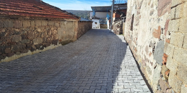 Yunusemre’de sokaklar yenileniyor