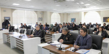 Kritik rolüne vurgu yaptı