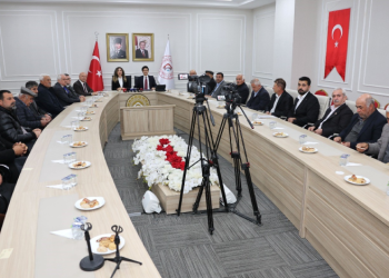 İçişleri Bakan Müşaviri, alevi kanaat önderleriyle bir araya geldi